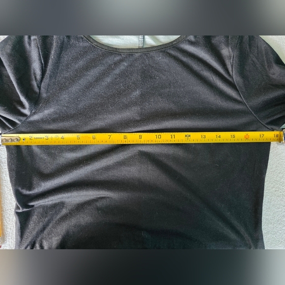 Gray Long Sleeve Sheath Dress with Crew Neck - Picture 7 of 8